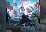 婚礼伴娘小姐姐一曲相思,伴娘小姐姐的婚礼深情演绎